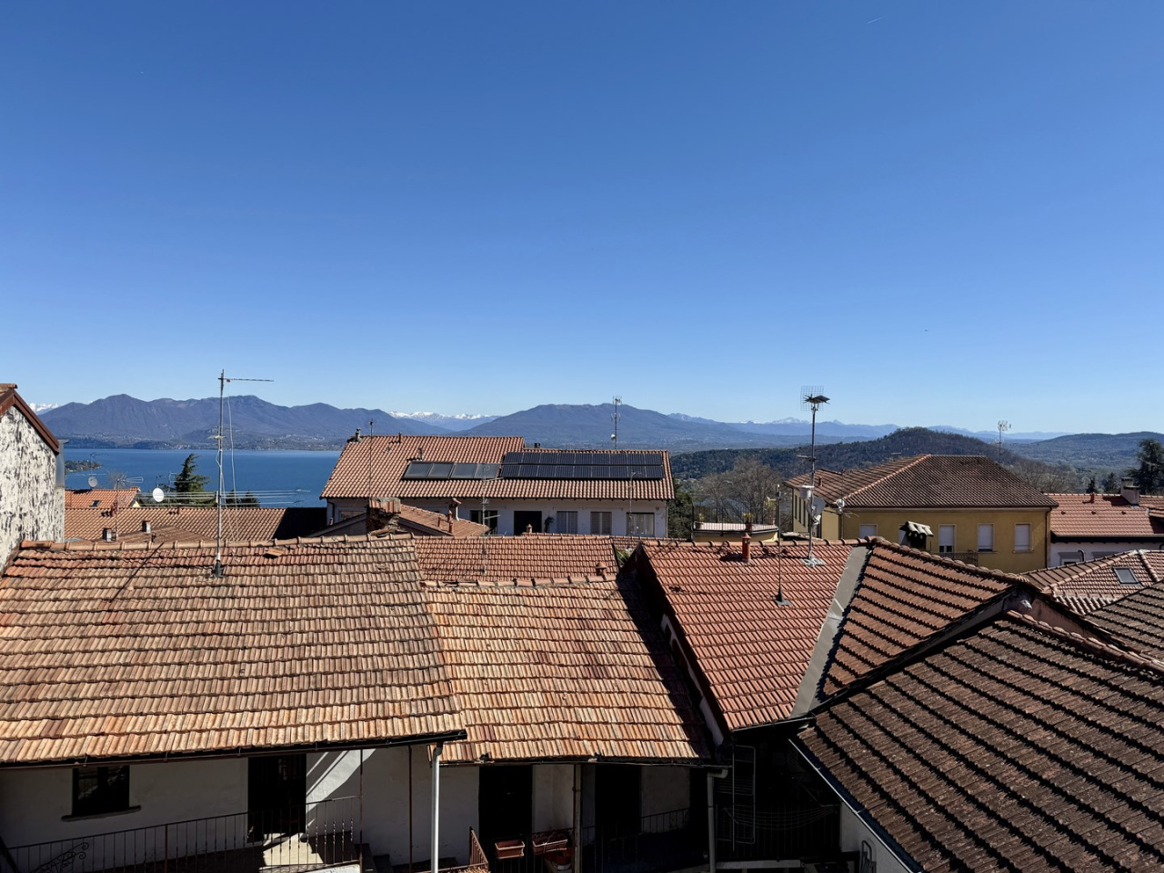 ARONA  - DAGNENTE - Vendita